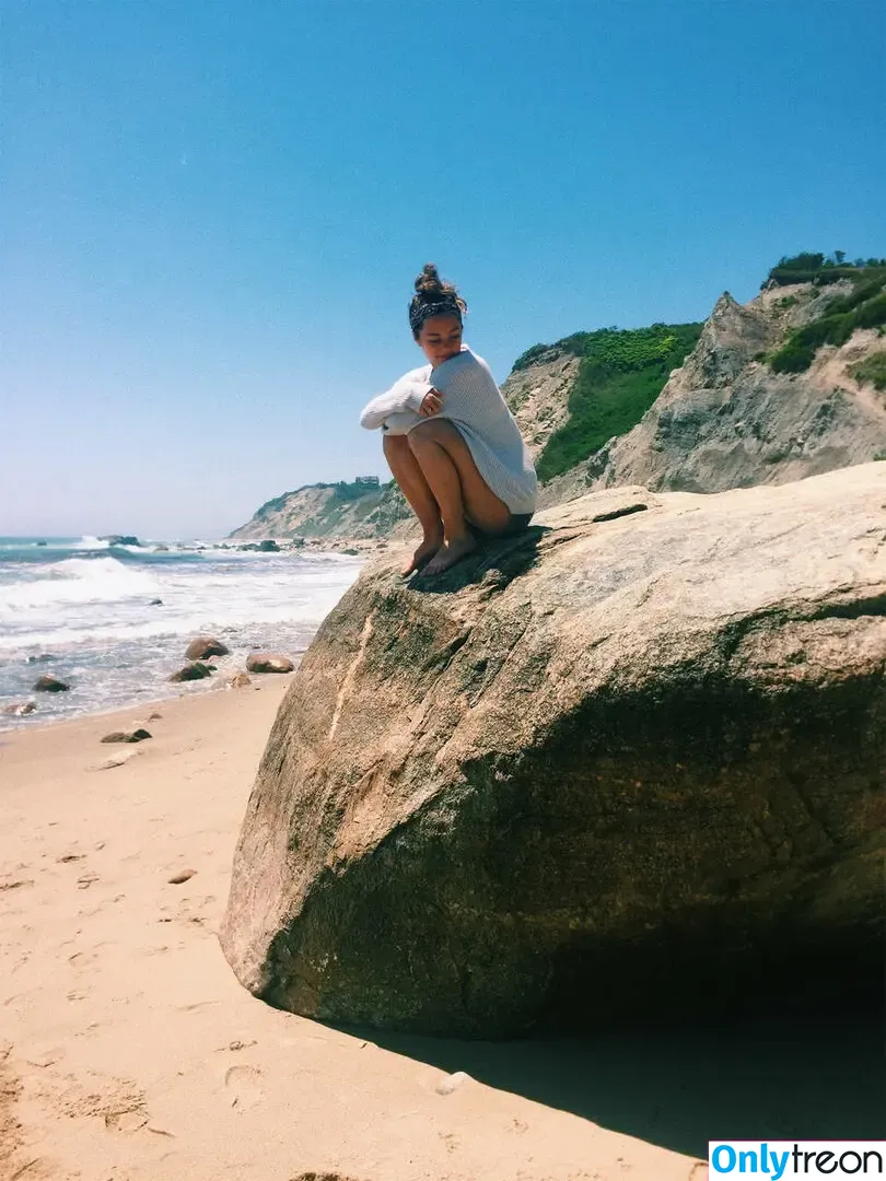 Chloe Lang nude photo #0041 (chloe5lang / ilovebeefjerky)