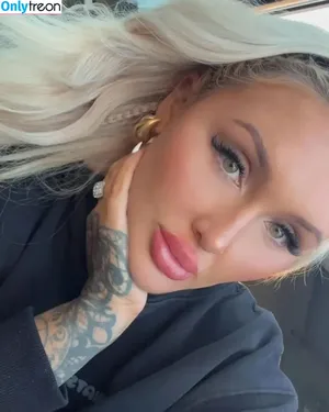 Chloe Louise Harm / candycocolouise / chloe_harm23 / chloe_louise_harm nude photo #0029