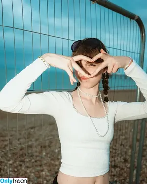 Chloe Slater / Indie Musician / chloeslater333 фото голая #0047