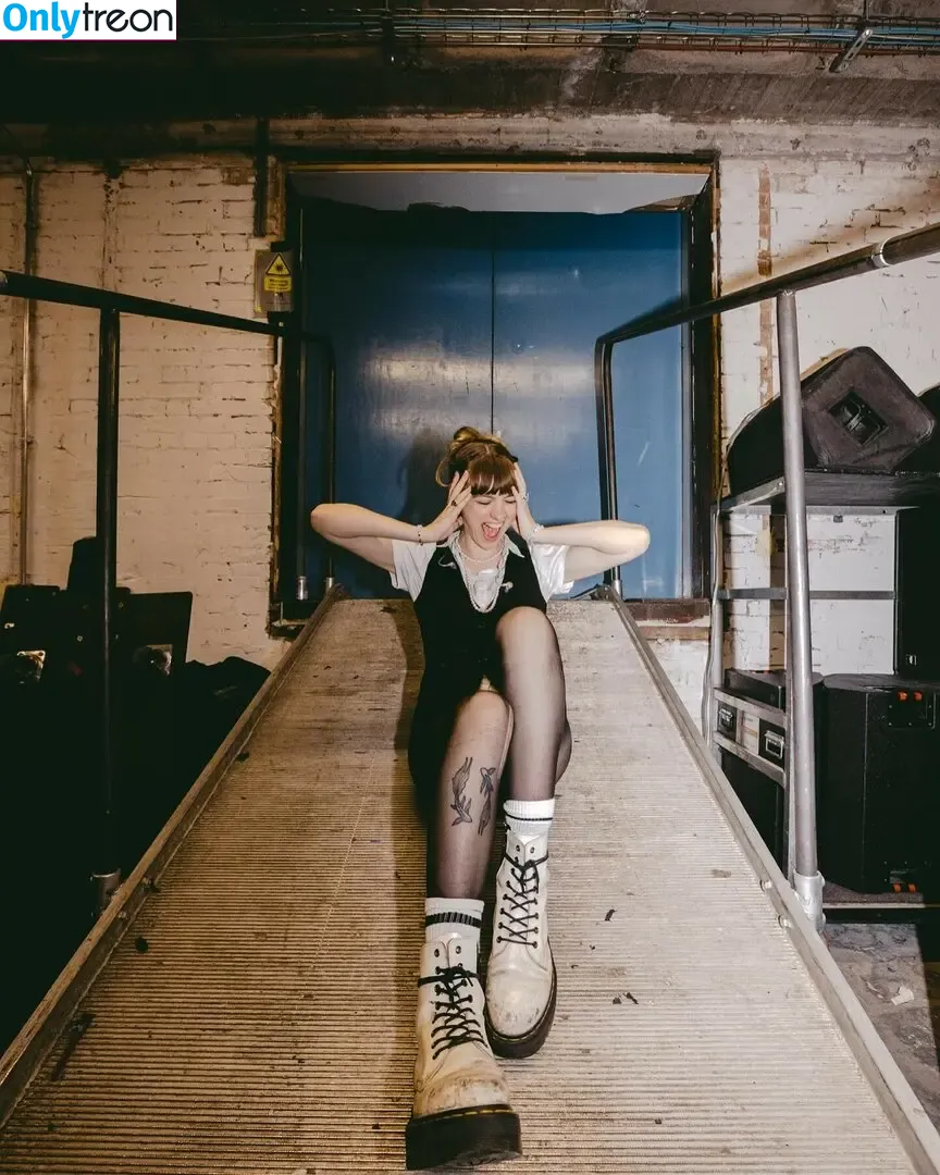Chloe Slater nude photo #0011 (Indie Musician / chloeslater333)