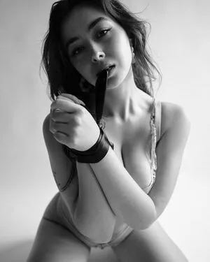 Chloe Surreal / chloesurreal / iamchloesurreal фото голая #0301