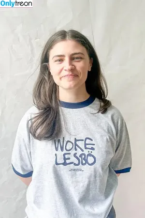 Chloe Swarbrick / NZ Politician / chloe.swarbrick nude photo #0004