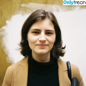 Chloe Swarbrick / NZ Politician / chloe.swarbrick nude photo #0008