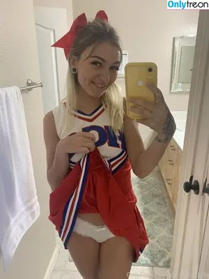 Chloe Temple / Conservatives / chloe_temple / senorita_satan nude photo #1180