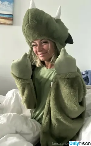 Chloe Temple / Conservatives / chloe_temple / senorita_satan фото голая #1234