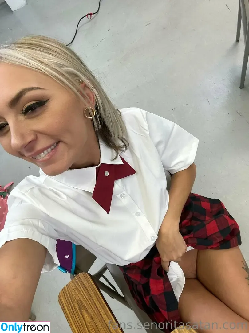 Chloe Temple nude photo #1178 (Conservatives / chloe_temple / senorita_satan)