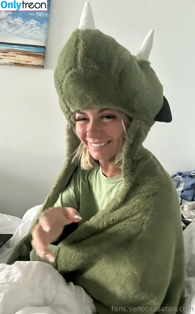 Chloe Temple голая photo #1225 (Conservatives / chloe_temple / senorita_satan)