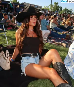 Chloe Trujillo / chlothecowgirl nude photo #0032