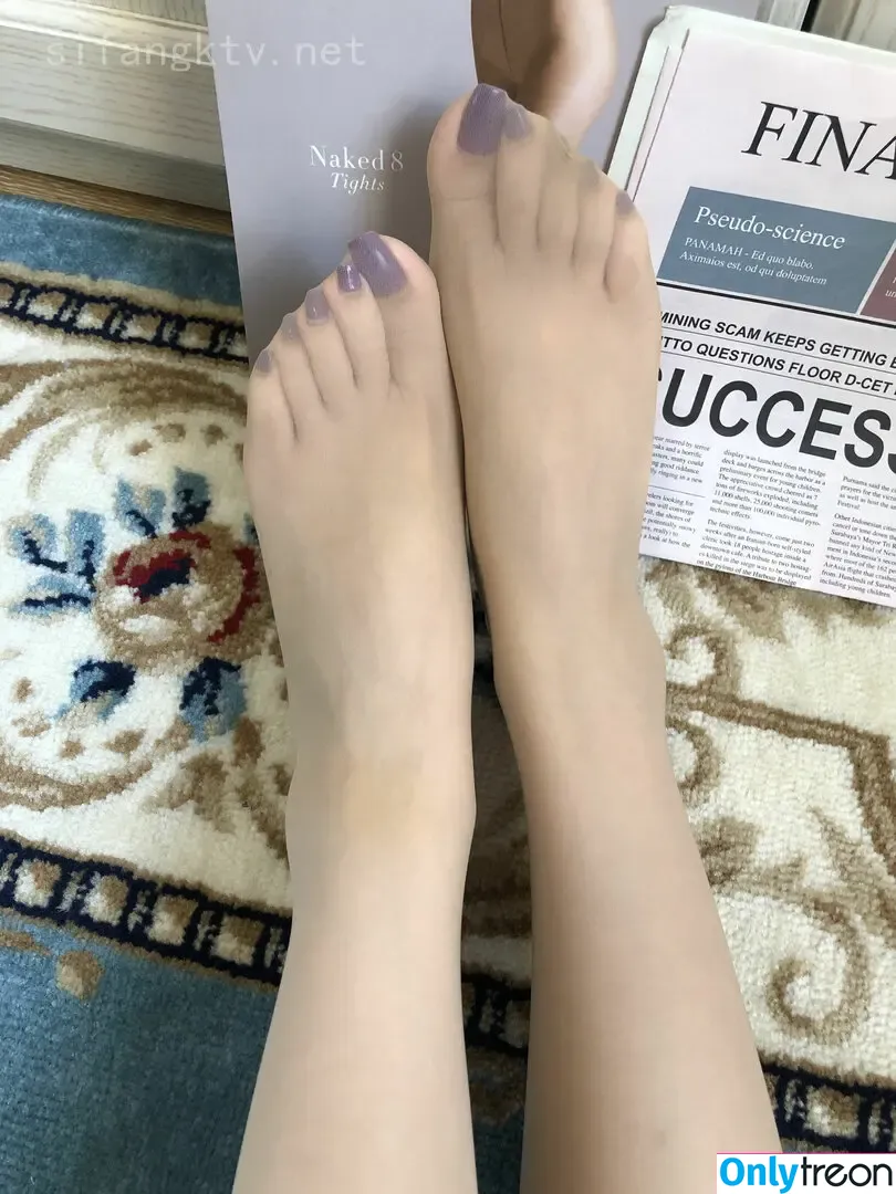 chloeffffff nude photo #0036 (chloefchloeff)