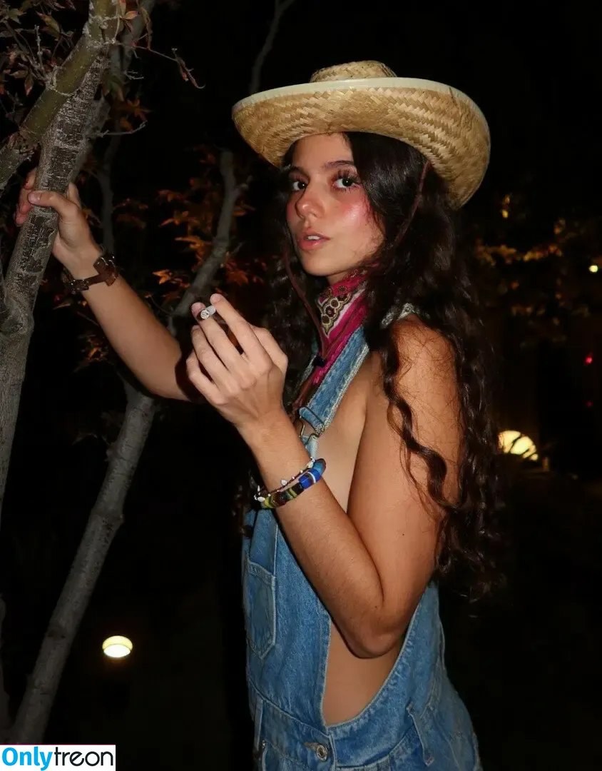 Chloeforero голая photo #0065 (chode.1307 / snotmob)