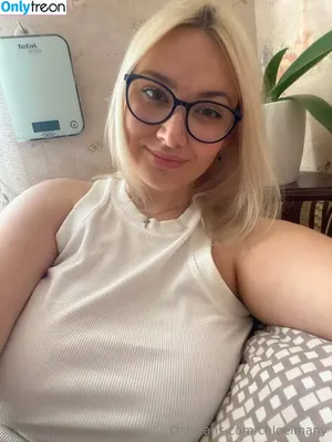 chloeimany / chloeimanii nude photo #0006