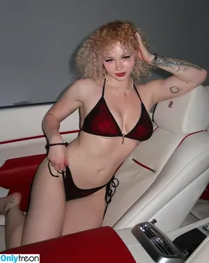 Chloethehokage / chloegrahamx / chloemirisch nude photo #0069