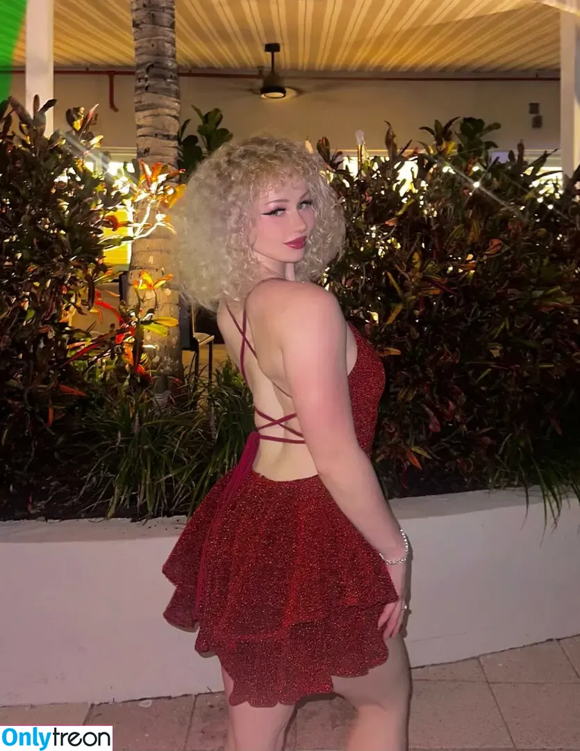 Chloethehokage nude photo #0070 (chloegrahamx / chloemirisch)