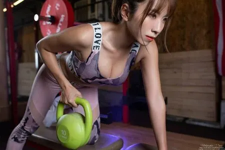 Chopperting / chopperyuting / 張宇婷 nude photo #0215