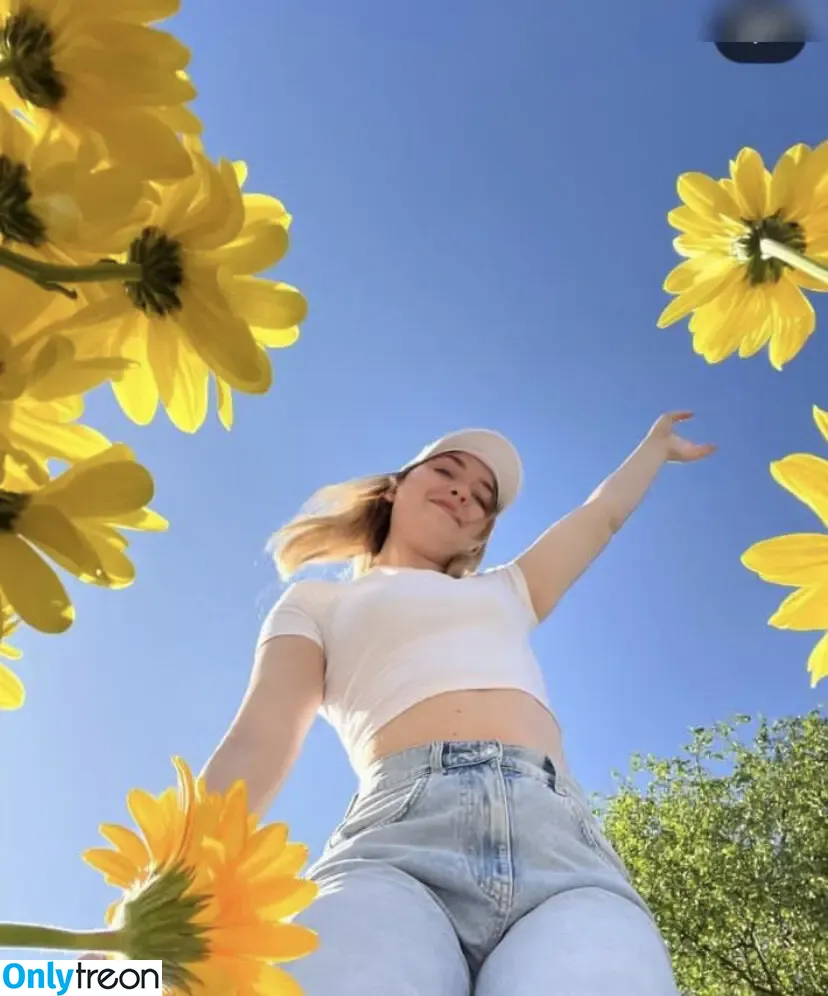 chrissixxe голая photo #0096 (christinexxe)