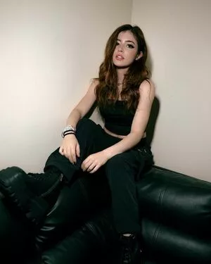 Chrissy Costanza / chrissycostanza nude photo #0437