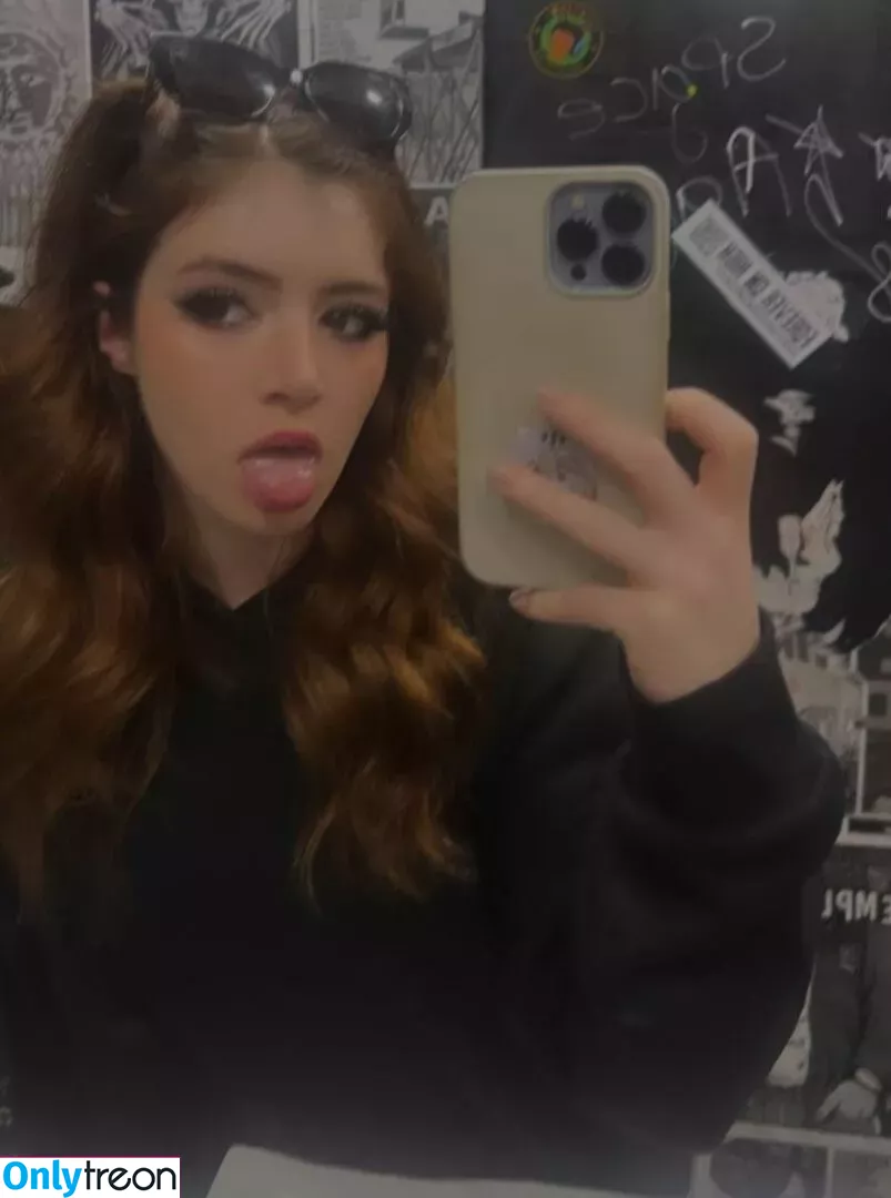 Chrissy Costanza nude photo #0118 (chrissycostanza)