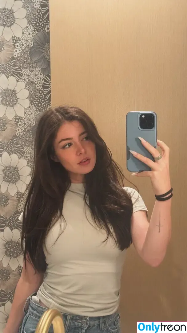 Chrissy Costanza nude photo #0587 (chrissycostanza)