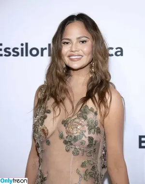 Chrissy Teigen / ChrissyTeigen фото голая #0507