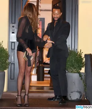 Chrissy Teigen / ChrissyTeigen фото голая #0620
