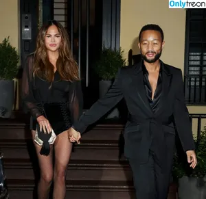 Chrissy Teigen / ChrissyTeigen фото голая #0624