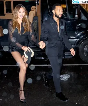 Chrissy Teigen / ChrissyTeigen фото голая #0625