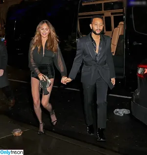 Chrissy Teigen / ChrissyTeigen фото голая #0633