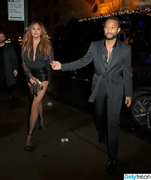 Chrissy Teigen / ChrissyTeigen фото голая #0636