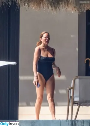 Chrissy Teigen / ChrissyTeigen фото голая #0641