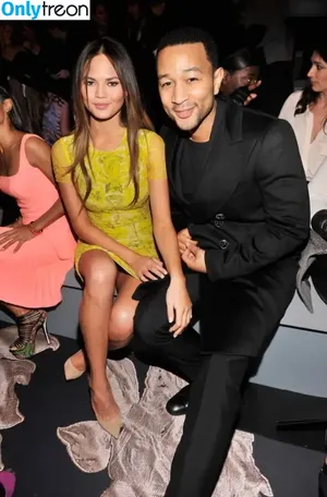 Chrissy Teigen / ChrissyTeigen фото голая #0700