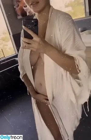 Chrissy Teigen / ChrissyTeigen фото голая #0945