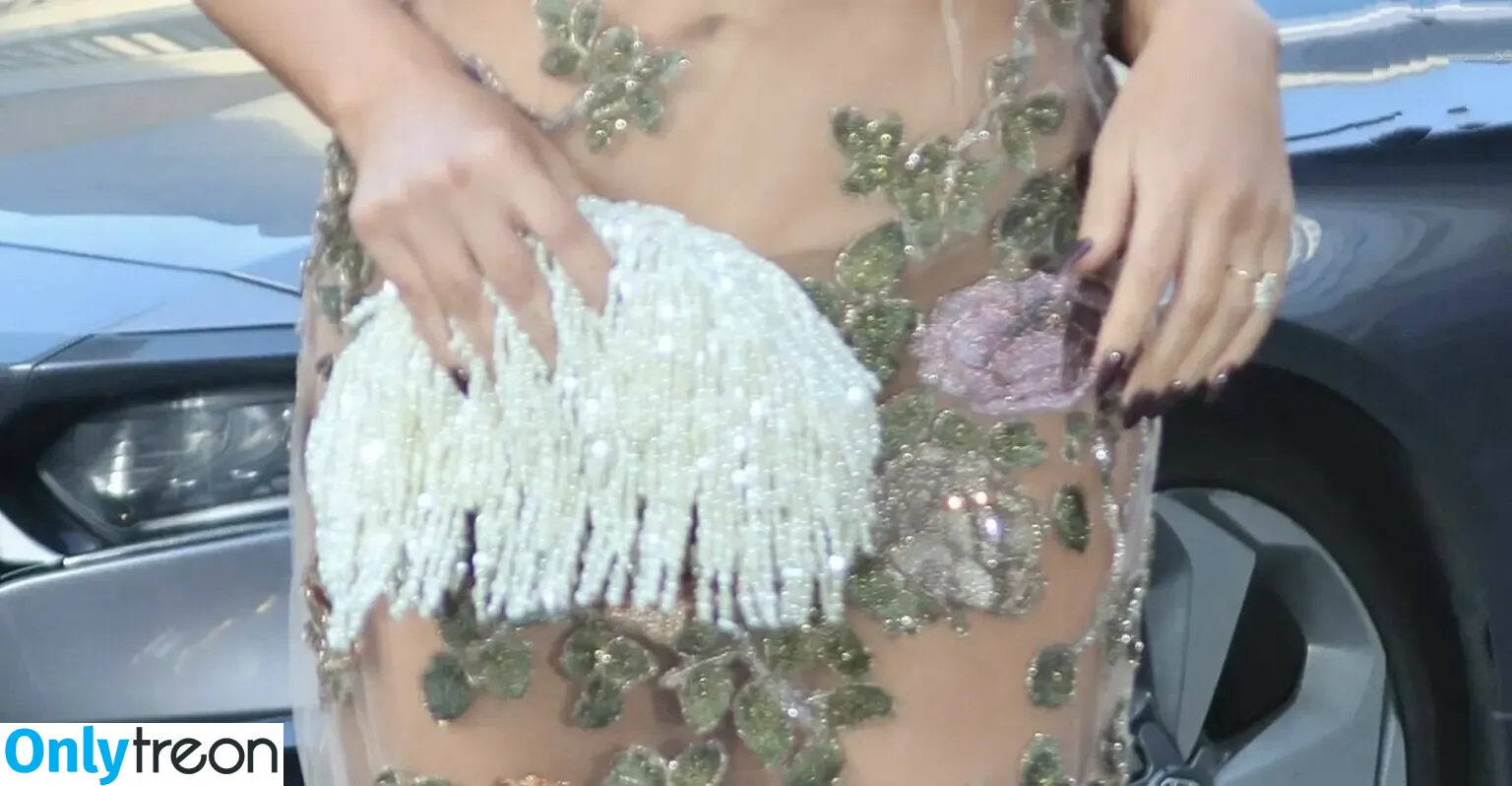 Chrissy Teigen nude photo #0510 (ChrissyTeigen)