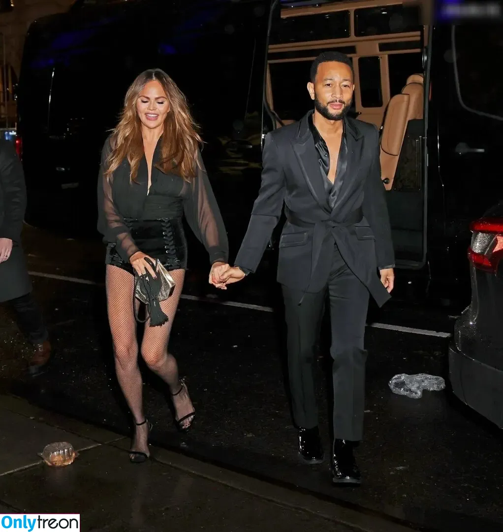 Chrissy Teigen nude photo #0633 (ChrissyTeigen)
