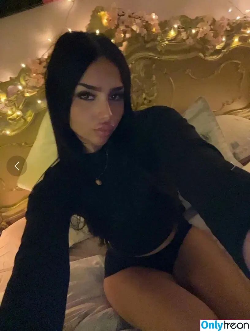 Christabellaeee nude photo #0020 (itsjadeeeee)