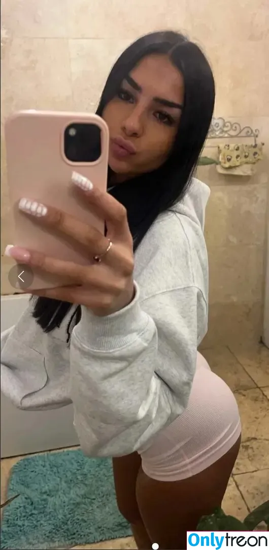 Christabellaeee nude photo #0024 (itsjadeeeee)