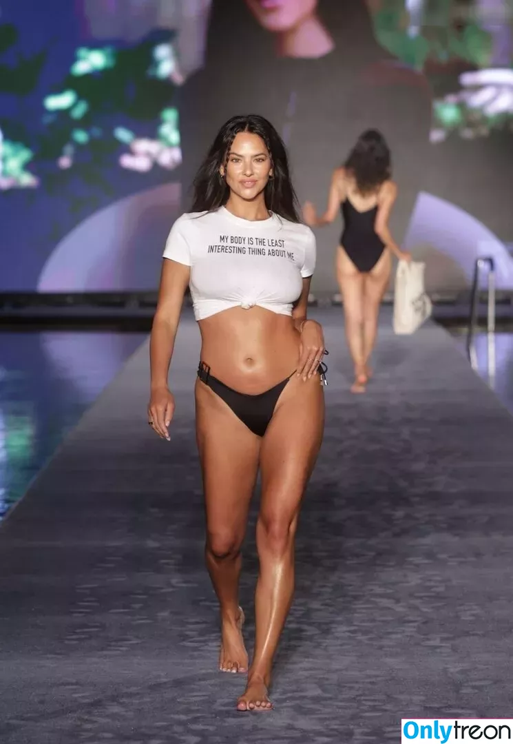 Christen Harper голая photo #0367 (christenharper)