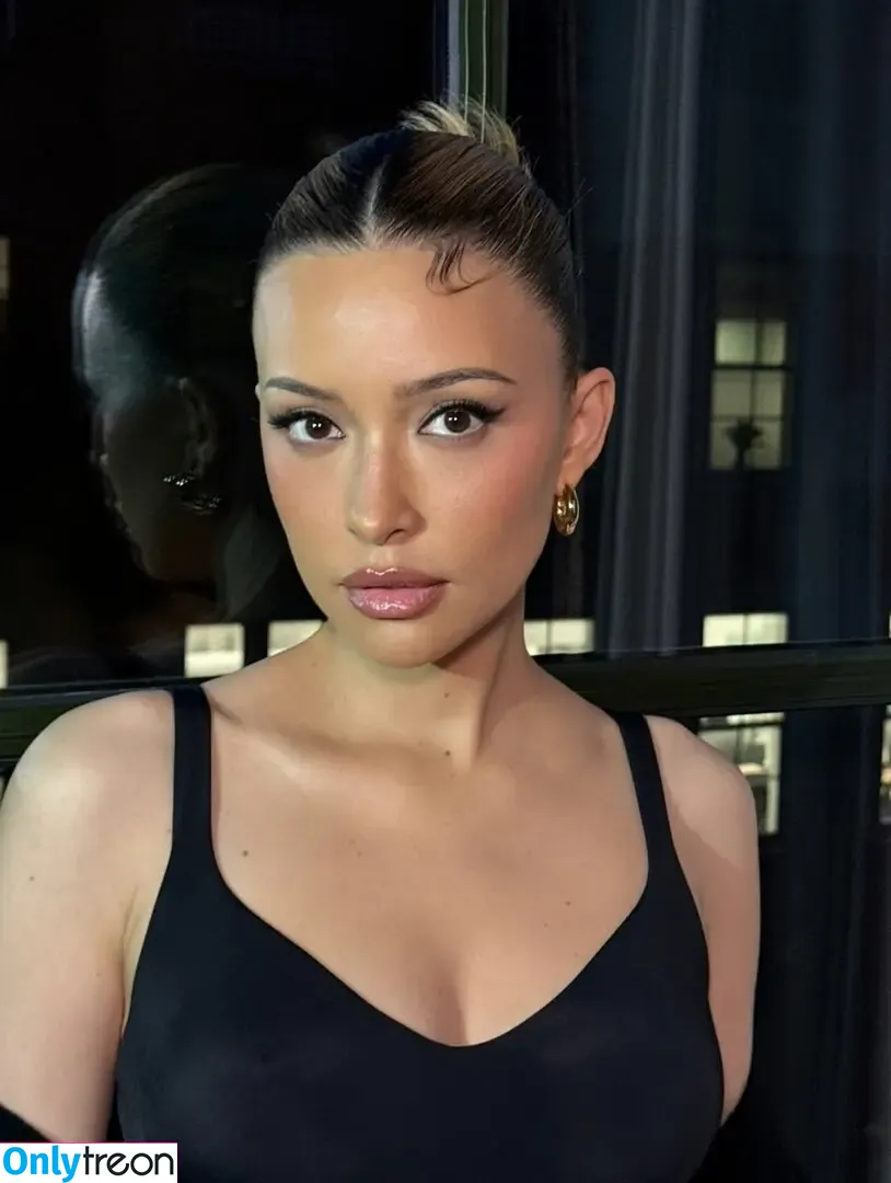 Christian Serratos nude photo #0360 (christianserratos)