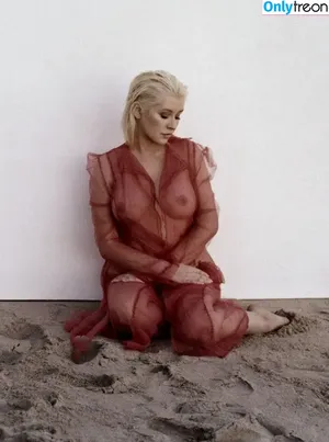 Christina Aguilera / XTINA nude photo #2715
