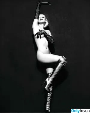 Christina Aguilera / XTINA фото голая #2803