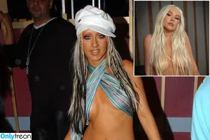 Christina Aguilera / XTINA фото голая #2804