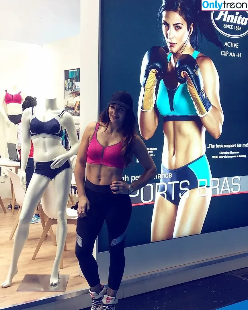 Christina Hammer голая photo #0137 (German Boxer / ladyhammer_official)
