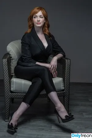 Christina Hendricks / actuallychristinahendricks nude photo #1833