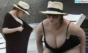 Christina Hendricks / actuallychristinahendricks nude photo #1865