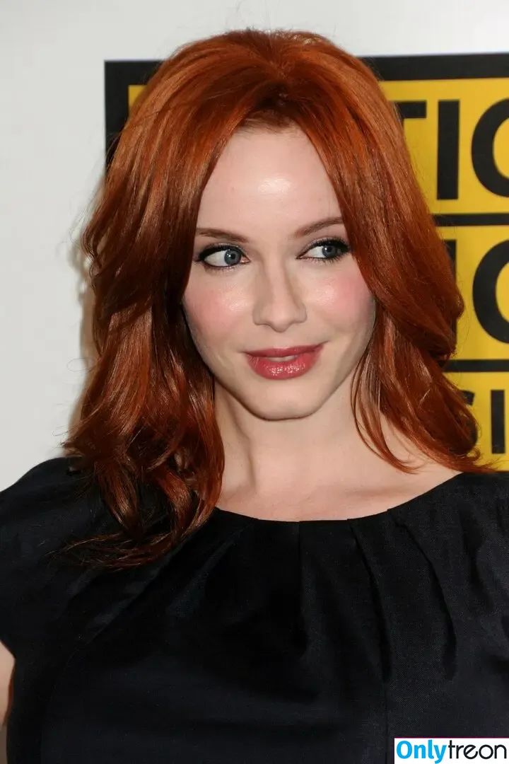 Christina Hendricks nude photo #1726 (actuallychristinahendricks)