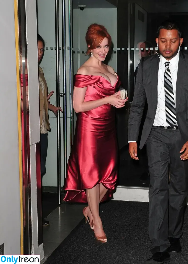 Christina Hendricks nude photo #1779 (actuallychristinahendricks)