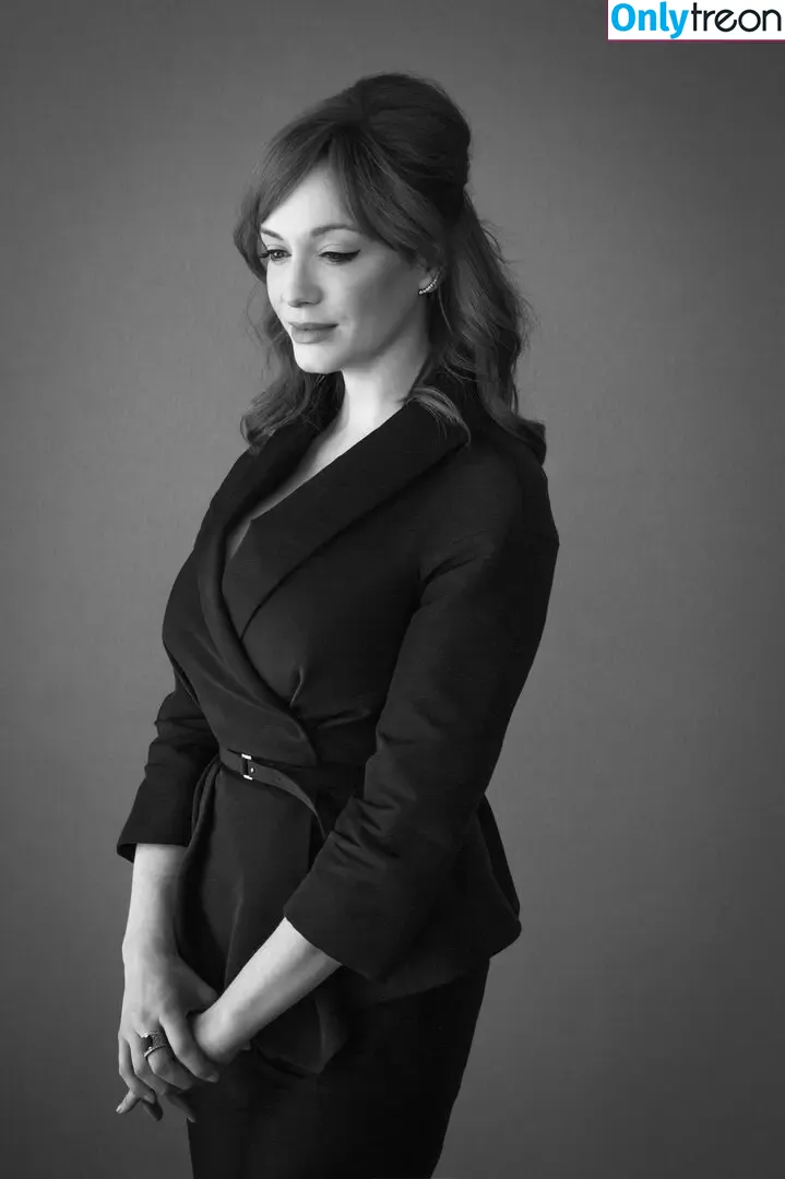 Christina Hendricks nude photo #1830 (actuallychristinahendricks)
