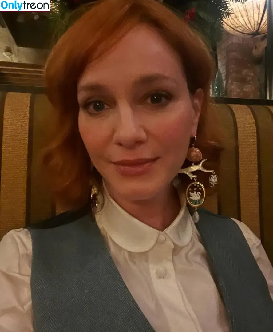 Christina Hendricks nude photo #1838 (actuallychristinahendricks)