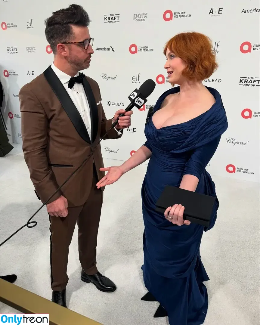 Christina Hendricks nude photo #1845 (actuallychristinahendricks)
