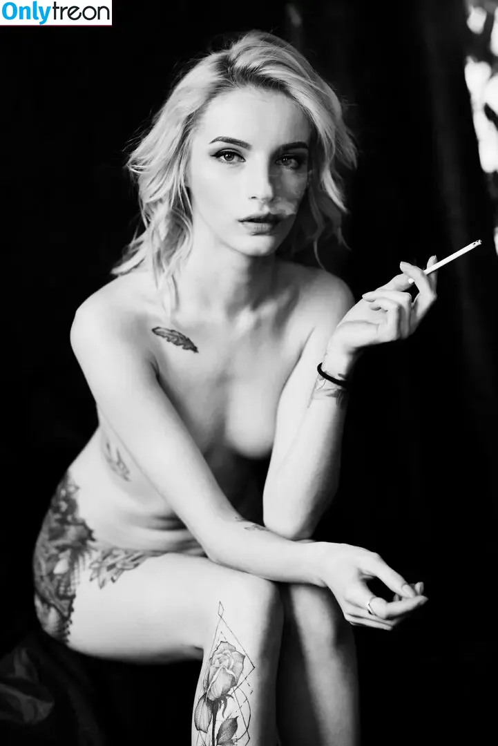 Christina May nude photo #0021 (Cmay1011140788 / christinamayuk)