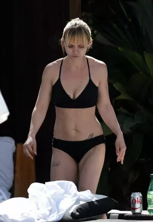 Christina Ricci / ChristinaRicci / arianaricci / riccigrams фото голая #0517